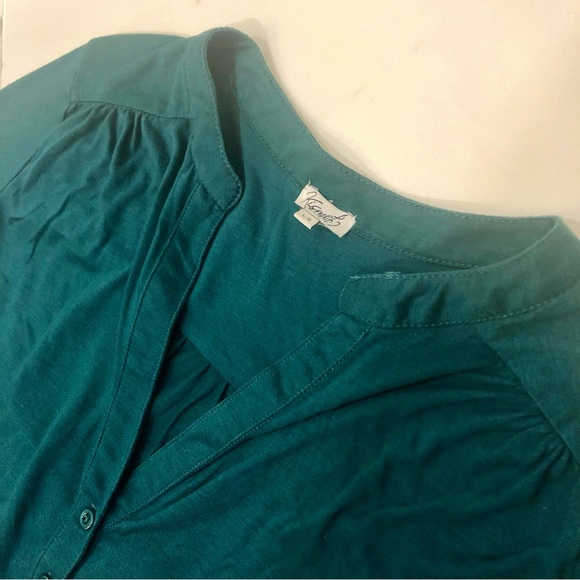 Soft Warm Green Blouse Size Large - Picture 6 of 7